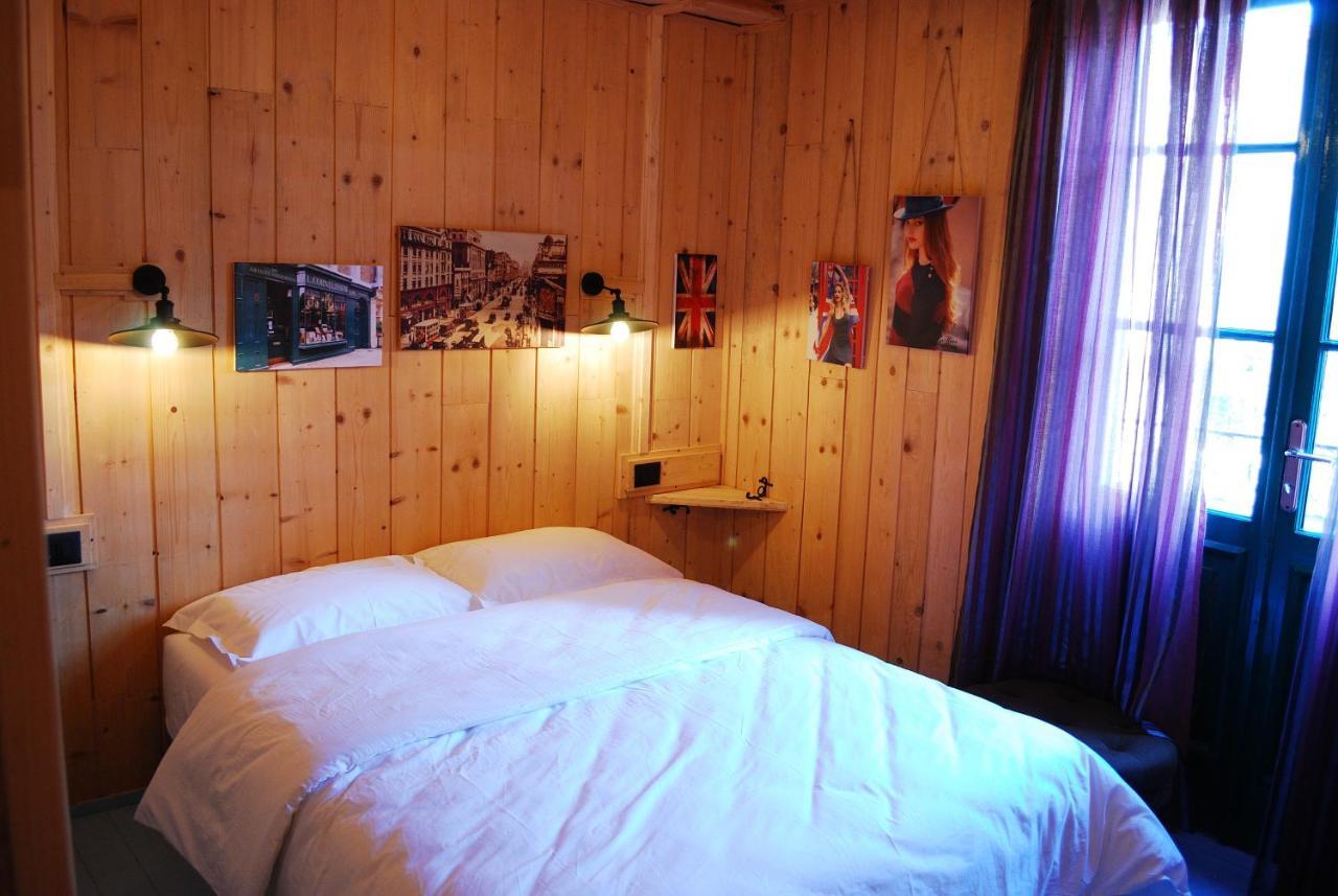 Hotel London Tirana Esterno foto
