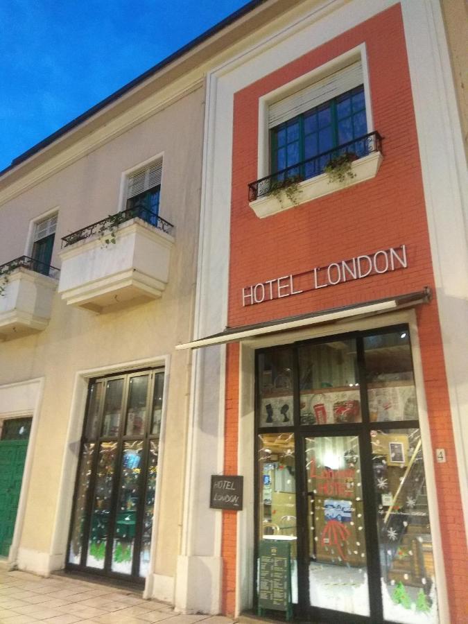 Hotel London Tirana Esterno foto